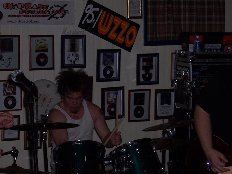 Kate’s Kafe – July 10, 2004 photo 19