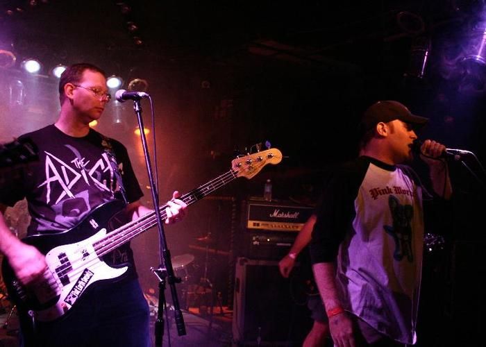 Sterling Hotel w/ Peter and The Test Tube Babies – August 25, 2005 photo 22