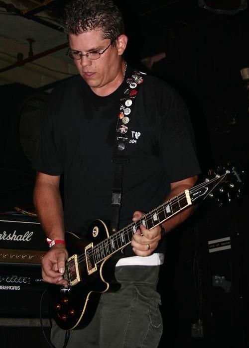 Sterling Hotel w/ Peter and The Test Tube Babies – August 25, 2005 photo 52