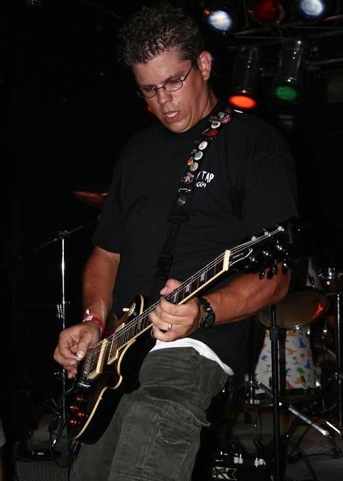 Sterling Hotel w/ Peter and The Test Tube Babies – August 25, 2005 photo 26