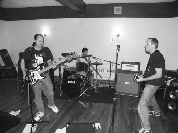 St. Bernard's Benefit Show - January 15, 2005 photo 34