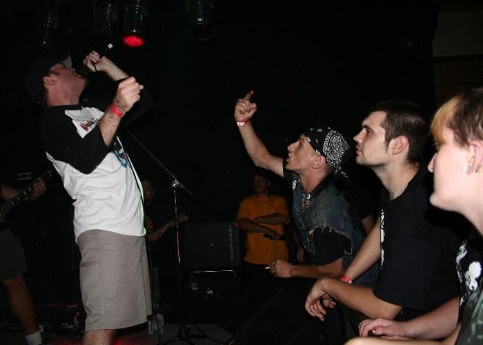 Sterling Hotel w/ Peter and The Test Tube Babies – August 25, 2005 photo 13