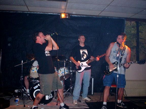 UK Subs – September 2, 2002 photo 29