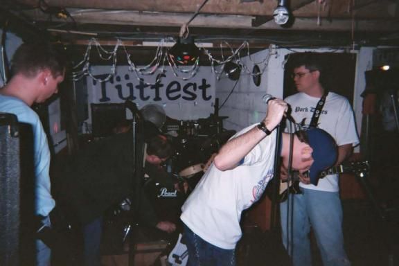 Tütfest 2003 – April 26, 2003 photo 9