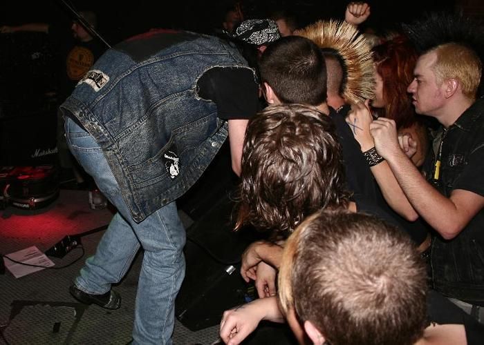 Sterling Hotel w/ Peter and The Test Tube Babies – August 25, 2005 photo 48