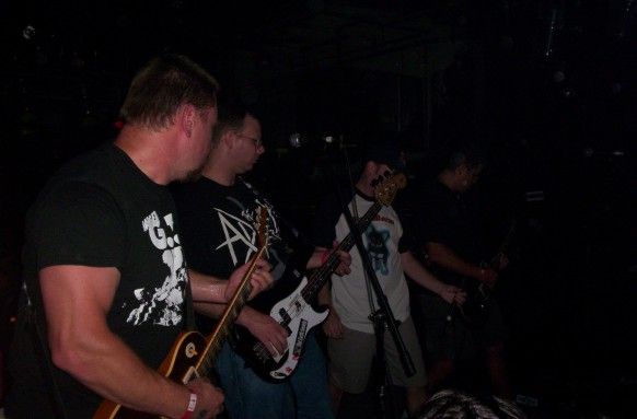 Sterling Hotel w/ Peter and The Test Tube Babies – August 25, 2005 photo 9