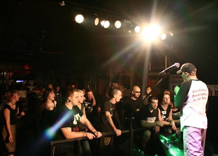 Sterling Hotel w/ Peter and The Test Tube Babies – August 25, 2005 photo 38