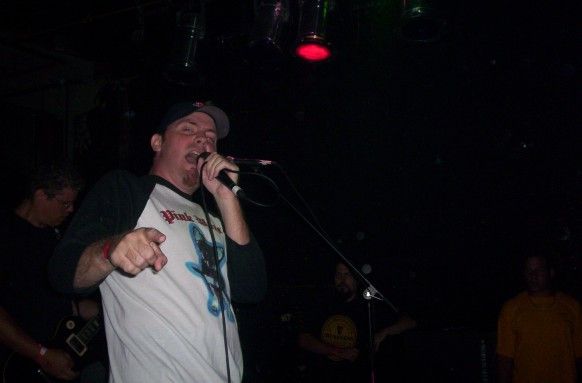 Sterling Hotel w/ Peter and The Test Tube Babies – August 25, 2005 photo 6