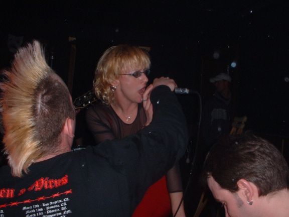 Happy Tap – December 18, 2004 photo 27