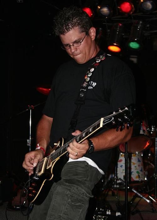 Sterling Hotel w/ Peter and The Test Tube Babies – August 25, 2005 photo 27