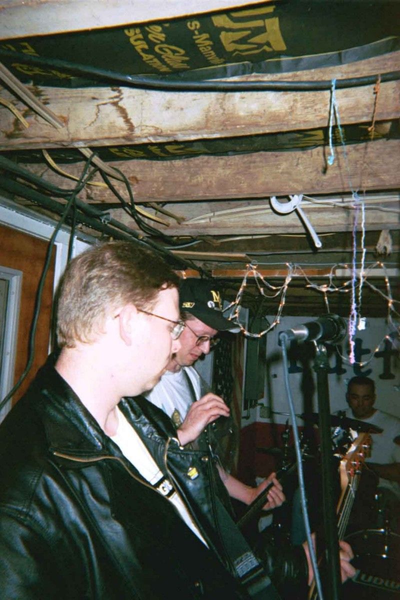 Tütfest 2004 – May 8, 2004 photo 3