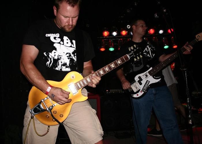 Sterling Hotel w/ Peter and The Test Tube Babies – August 25, 2005 photo 58