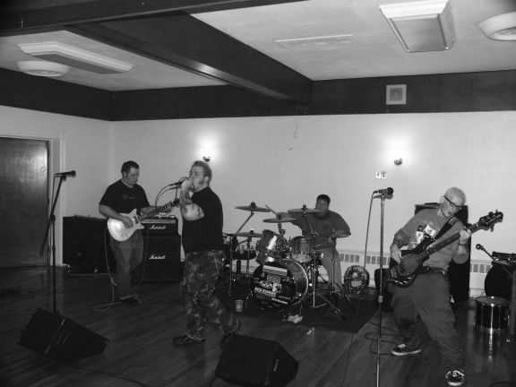 St. Bernard's Benefit Show - January 15, 2005 photo 25